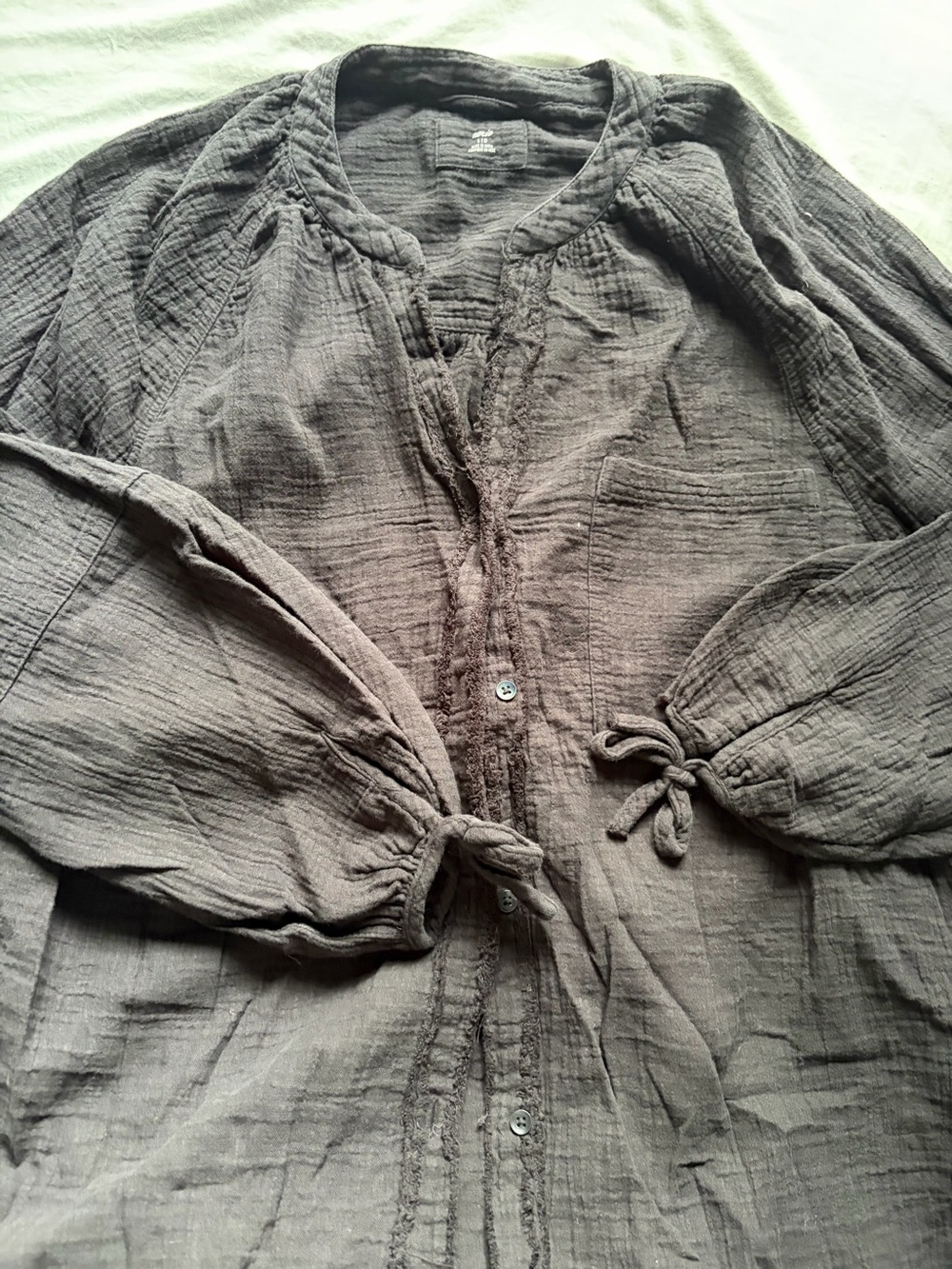 aerie Black Button-Front Gauze Shirt - Picture 4 of 6